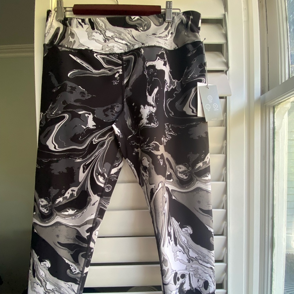 NWT DKNY Leggings